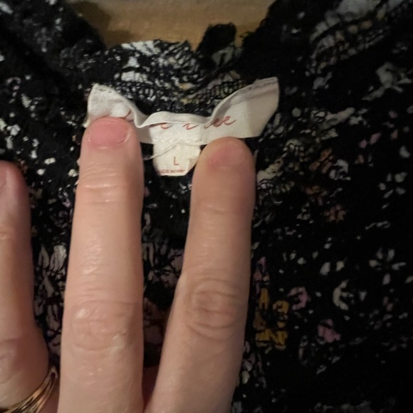 Super cute shorts romper - Picture 3 of 4